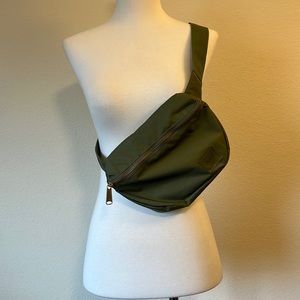 Olive Army green Herschel Fanny Hip Pack